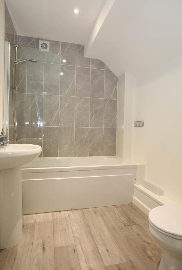 Exmouth - Apartment 2, Strand House - Modern 2 Bedroom Apartment, Perfect Location For Access To Beach & Town Centre - Sleeps 4 Guests - Hosted By Rentmyhouse Exterior foto